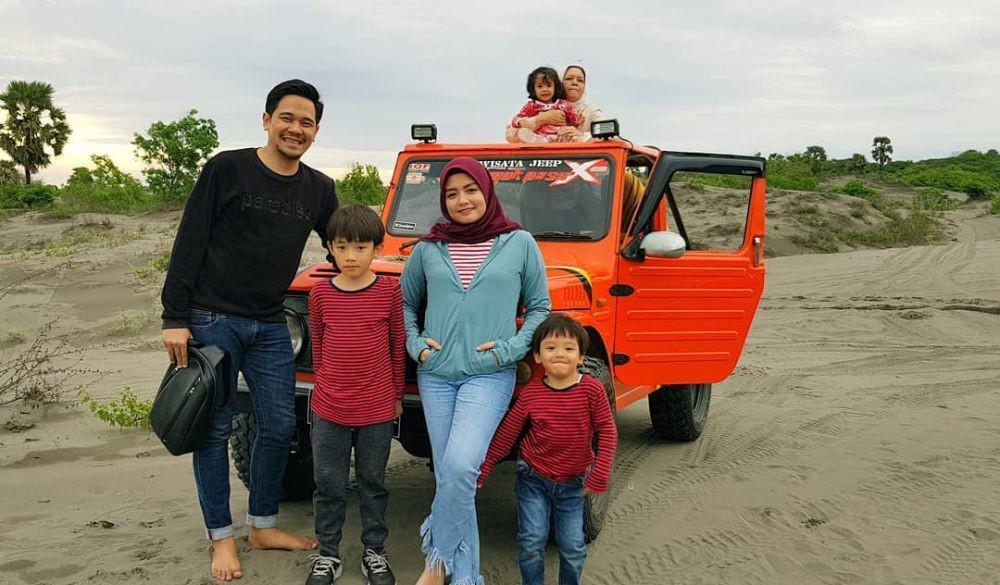 Inspirasi Nama Anak dari Buah Hati Tika T2, Bernuansa Arab nan Islami