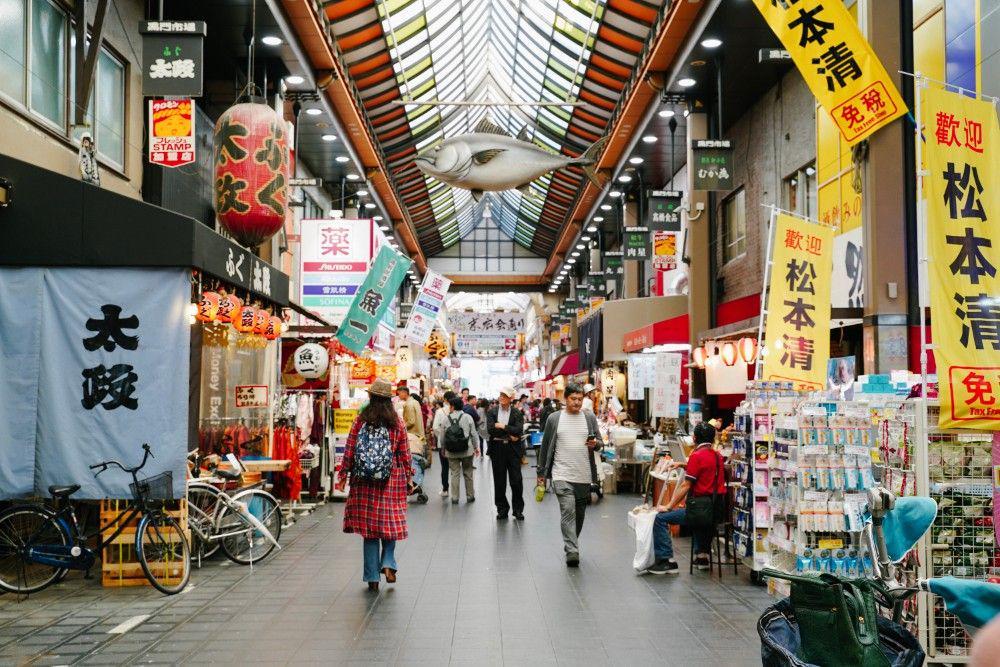 5 Tempat Berburu Street Food & Souvenir di Jepang, Dijamin Murah