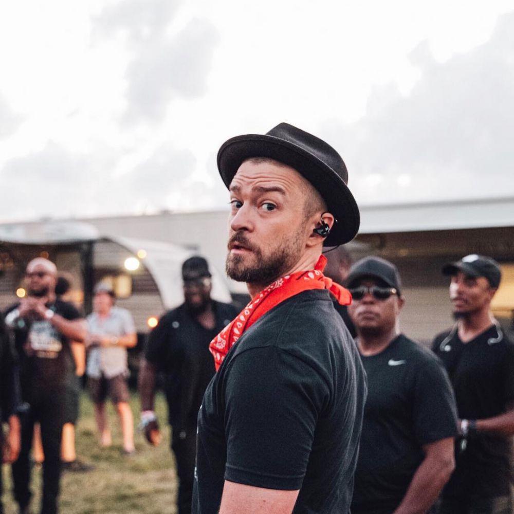 9 Inspirasi OOTD Ala Justin Timberlake, Buat Gayamu Hype Abis