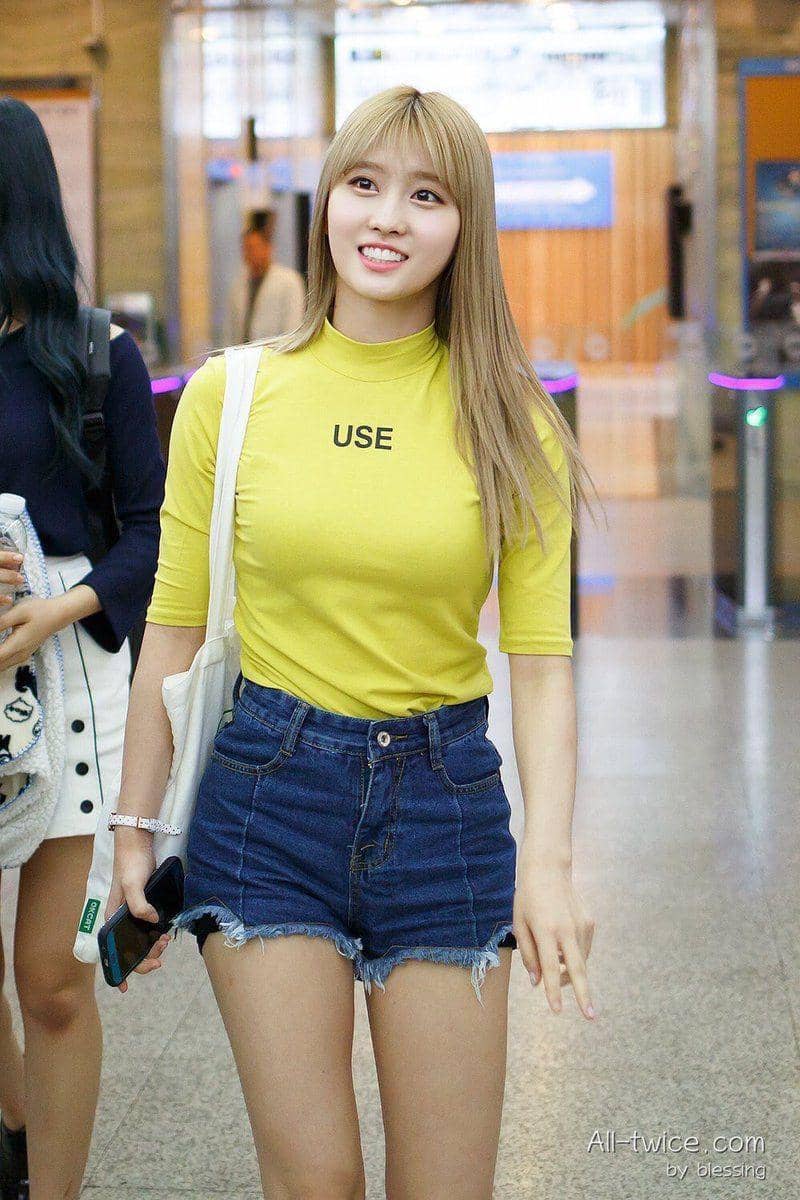 twitter.com/idolsinyellow