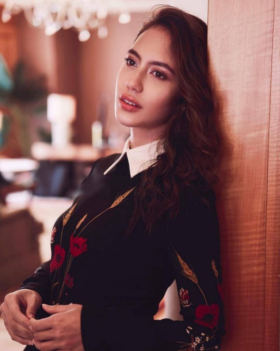 Instagram.com/pevpearce