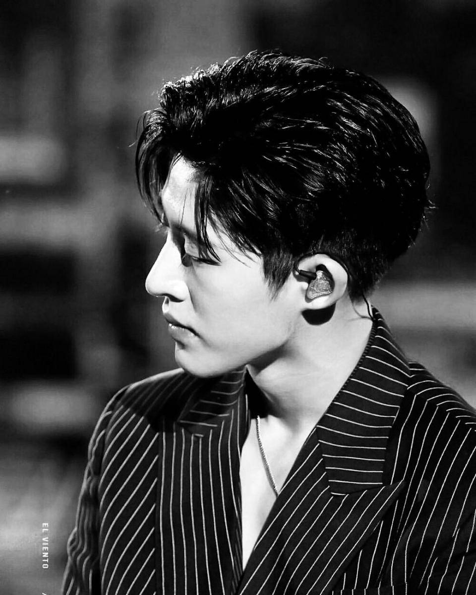 twitter.com/iKONiKONIC___