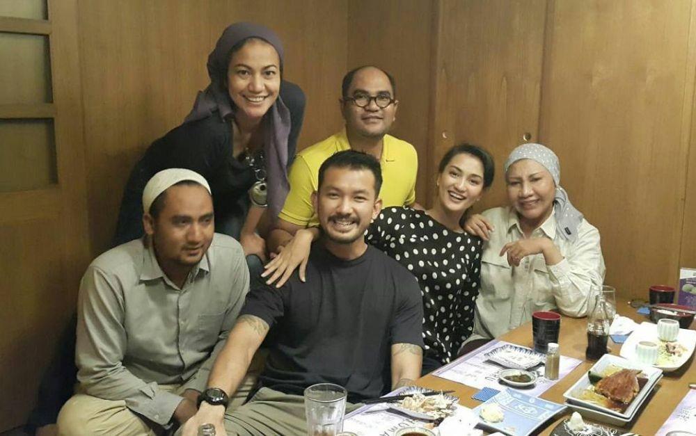 Inspirasi Nama Anak dari Keluarga Ratna Sarumpaet, Bernuansa Arab