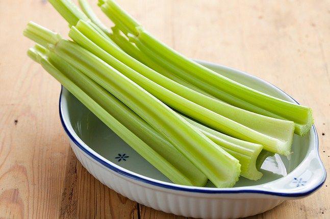 Cocok untuk Menu Diet, 5 Manfaat Sehatnya Konsumsi Batang Seledri