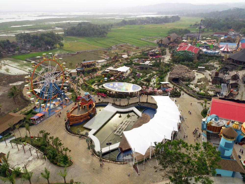 12 Potret Saloka, Taman Rekreasi Tematik yang Penuh Wahana Seru