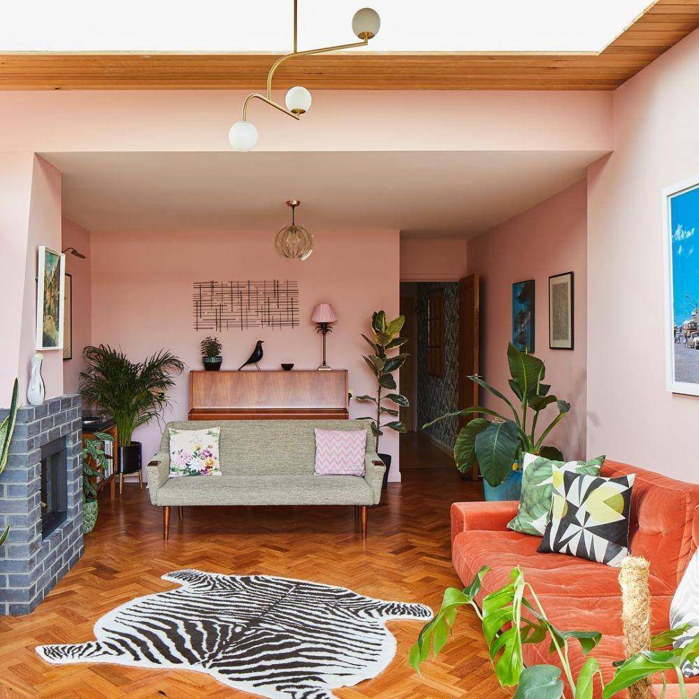instagram.com/pinkhouseliving