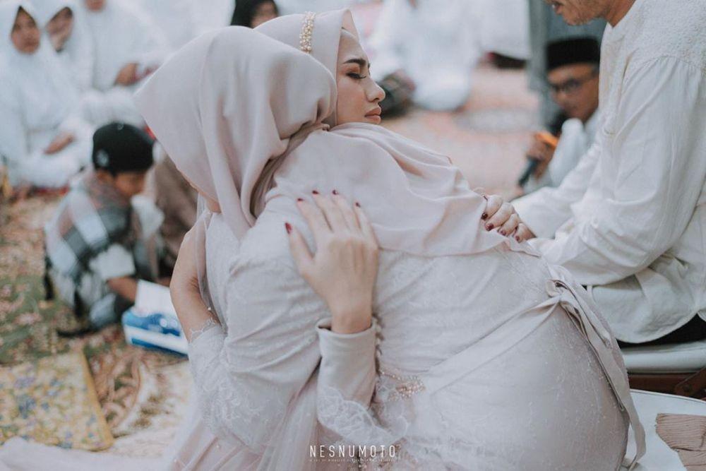 7 Cara Meyakinkan Orangtua Untuk Gak Perlu Mengadakan Resepsi Mewah
