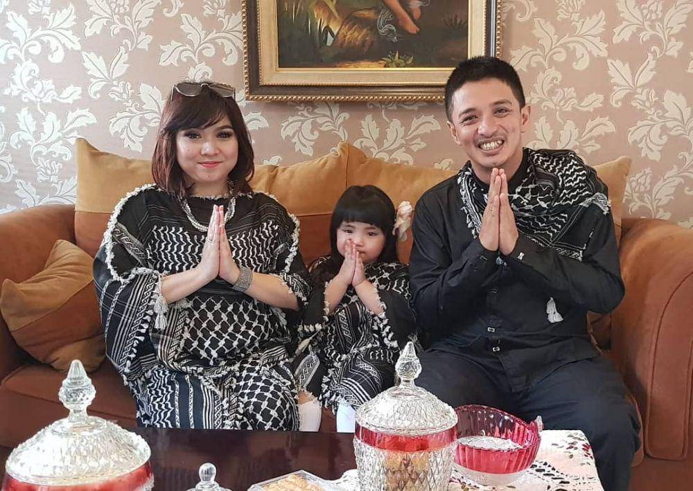 instagram.com/ezayayang/