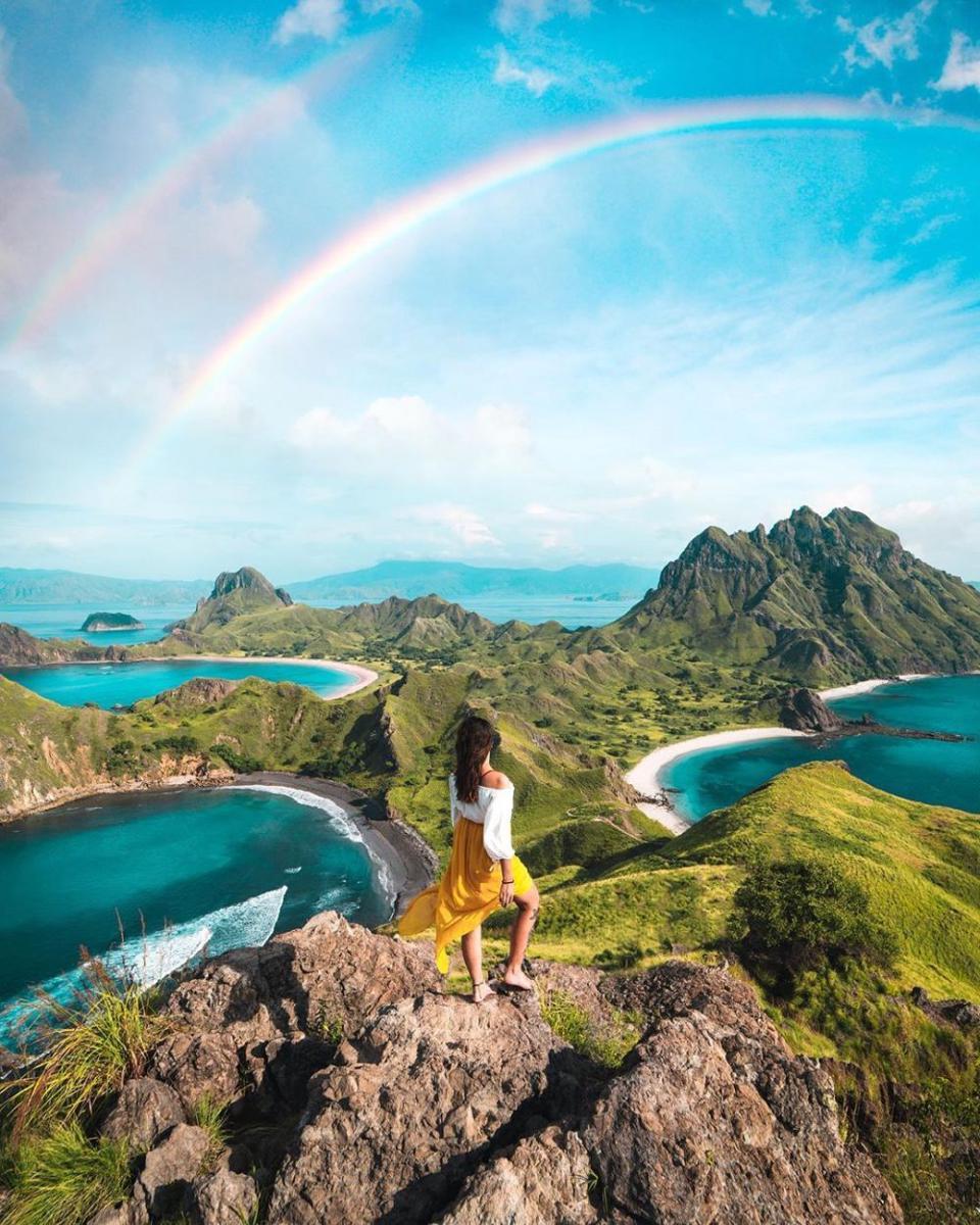 Surga Tersembunyi, 5 Pulau di Indonesia Ini Wajib Masuk List Wisatamu