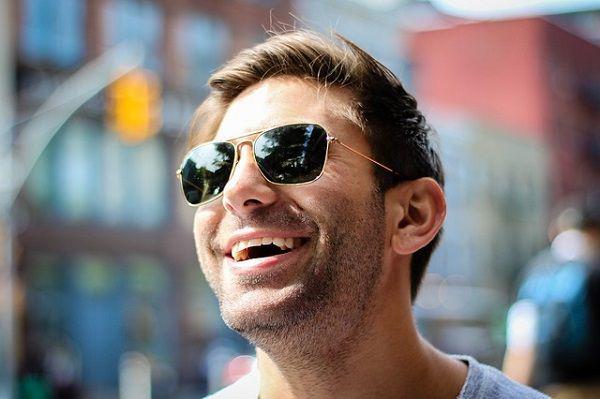 6 Urutan Skincare Pria untuk Cuci Muka di Pagi Hari