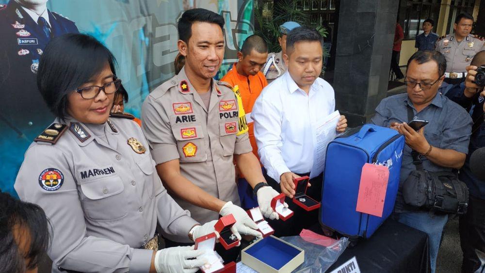 Berkedok Pembantu Rumah Tangga, Seorang Wanita Gasak Perhiasan Majikan