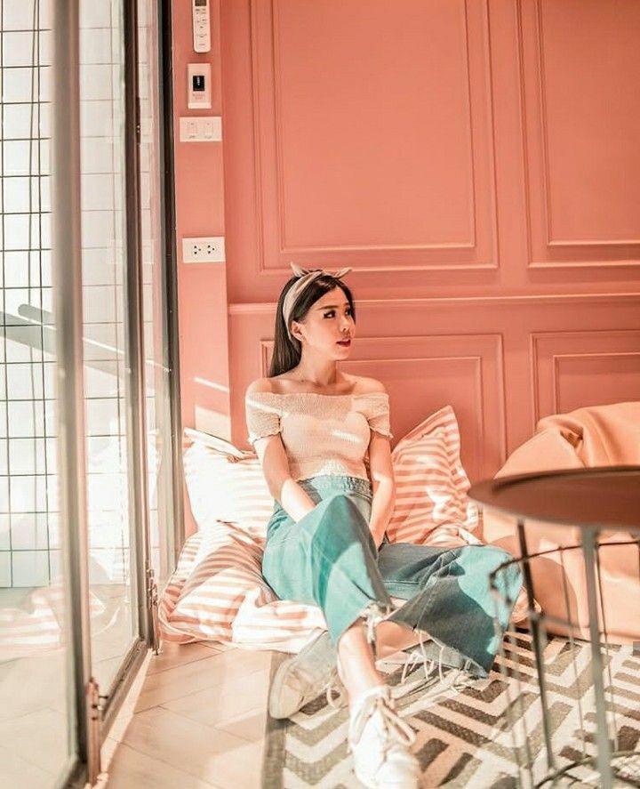 10 Inspirasi OOTD ala Pramugari YouTuber Menawan, Verawaty!