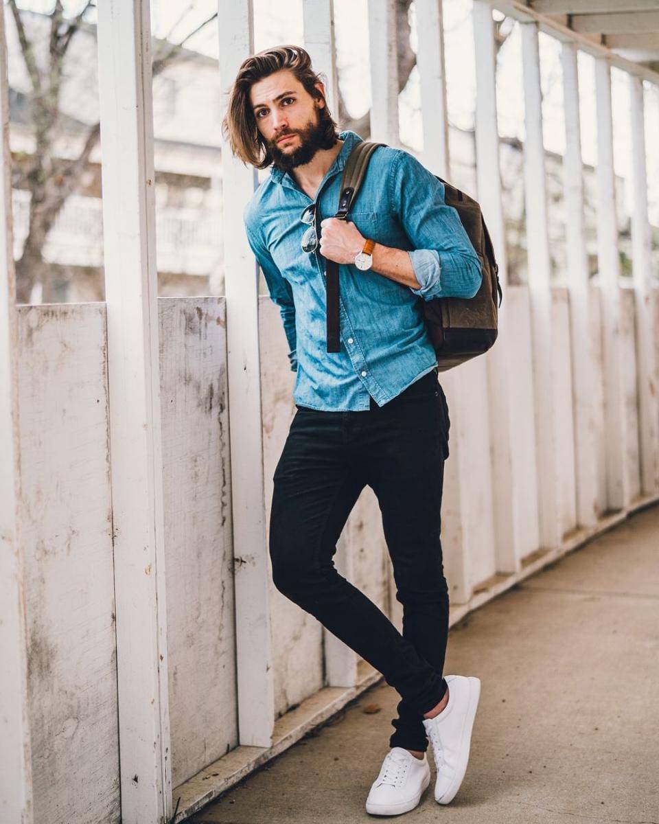 instagram.com/trav_white_