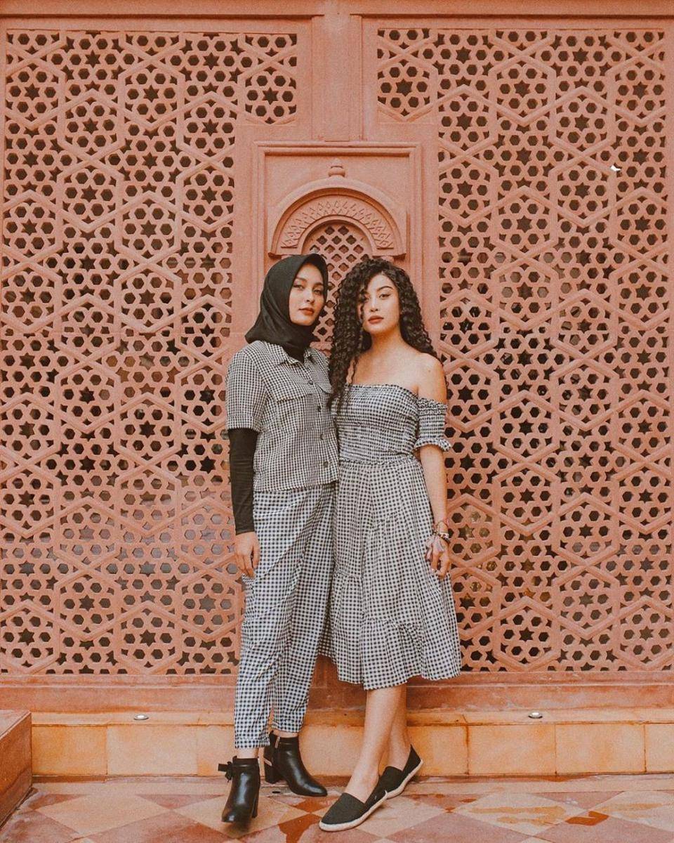 instagram.com/awkarin