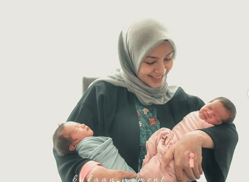 instagram.com/bukaan.moment