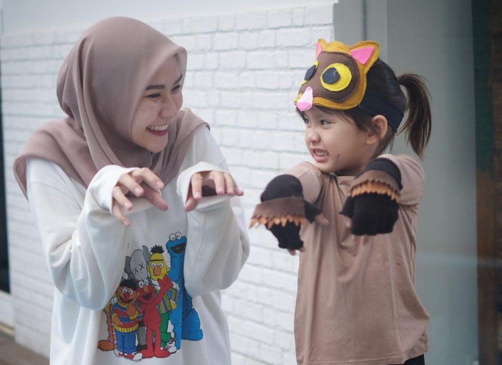 10 Potret Menggemaskan Kala Madali, Anak Zaskia Mecca yang Kreatif