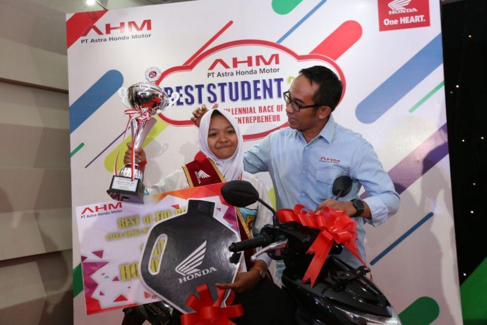 Honda Cari Pelajar Kreatif, Peduli dan Percaya Diri Membangun Negeri