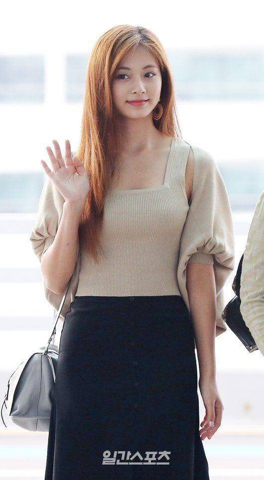 twitter.com/TZUYU_WORLD