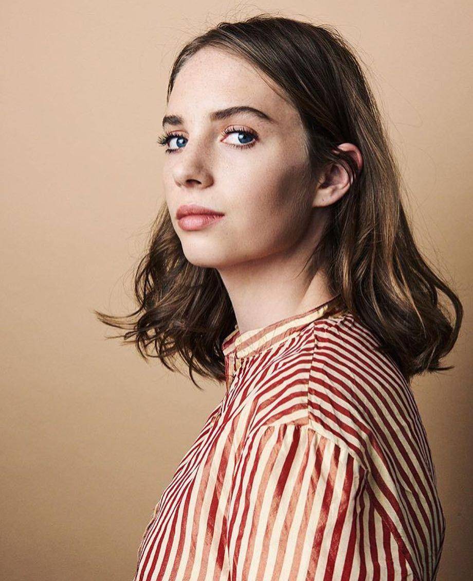 instagram.com/maya_hawke