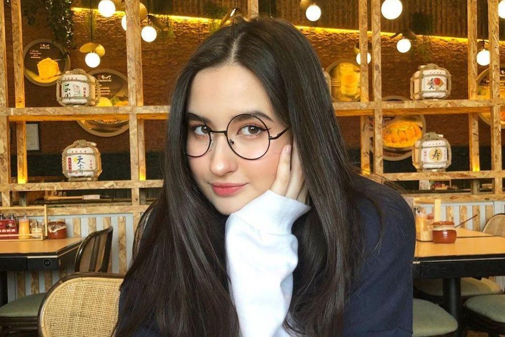 9 Style ala Stephanie Poetri, Bisa Jadi Referensi Terbaru Kamu nih!