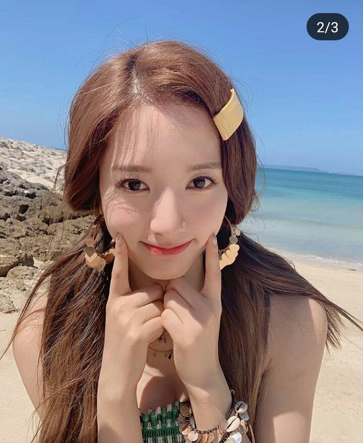 9 Inspirasi Gaya OOTD ala Bona WJSN yang Cocok untuk Tampil Santai