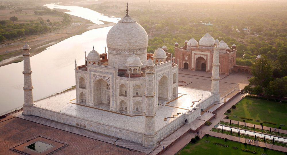 Gegara Virus Corona, India Tutup SementaraTaj Mahal
