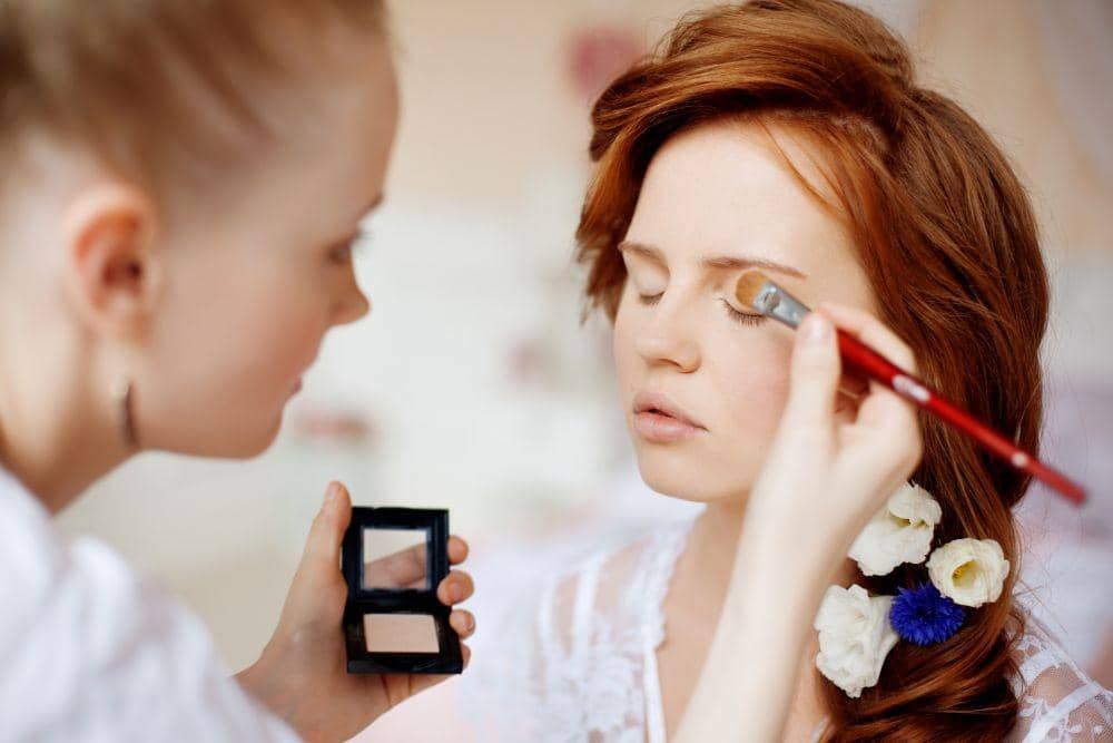 6 Pilihan Karier buat Kamu yang Punya Passion di Dunia Kecantikan