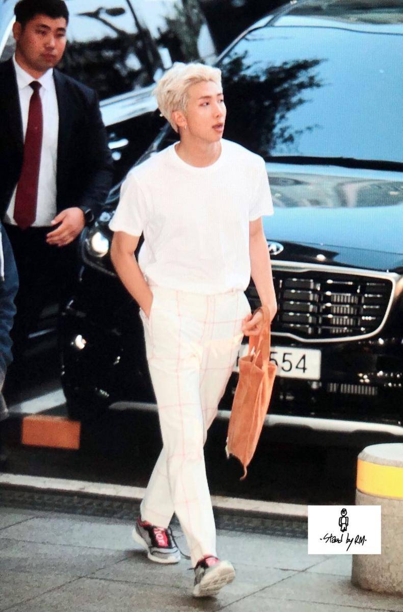 twitter.com/standbyRM