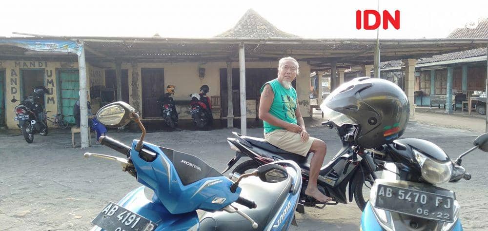 Ilustrasi warga pesisir Pantai Samas. IDN Times/Daruwaskita