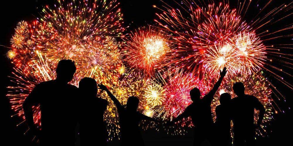 thefireworkslady.com