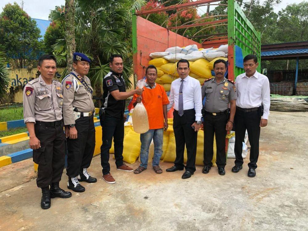 7 Ton Miras Tradisional Cap Tikus Gagal Beredar di Kaltim