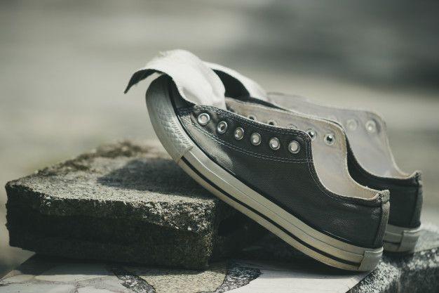 Cara Mencuci Sepatu yang Baik dan Benar Agar Awet