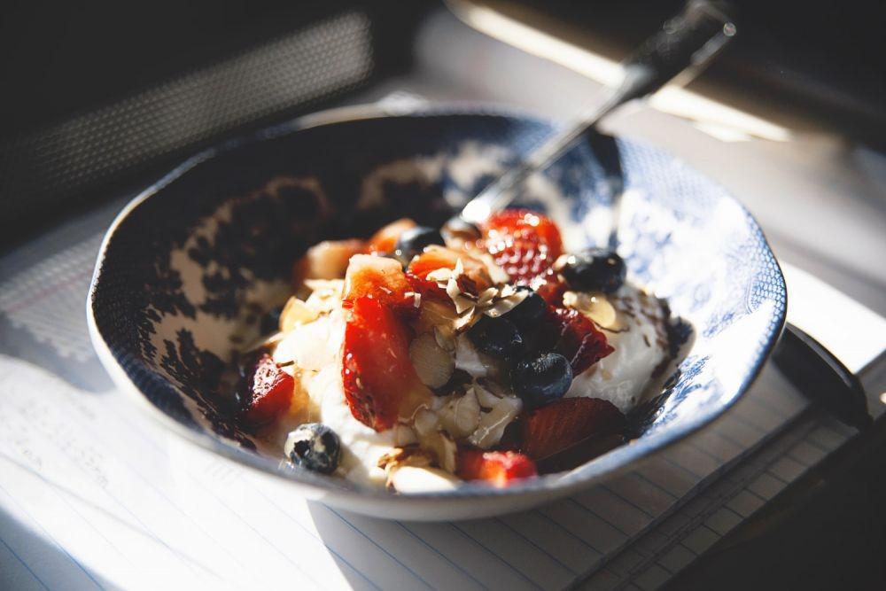 10 Manfaat Yoghurt dan Waktu Tepat untuk Mengonsumsinya