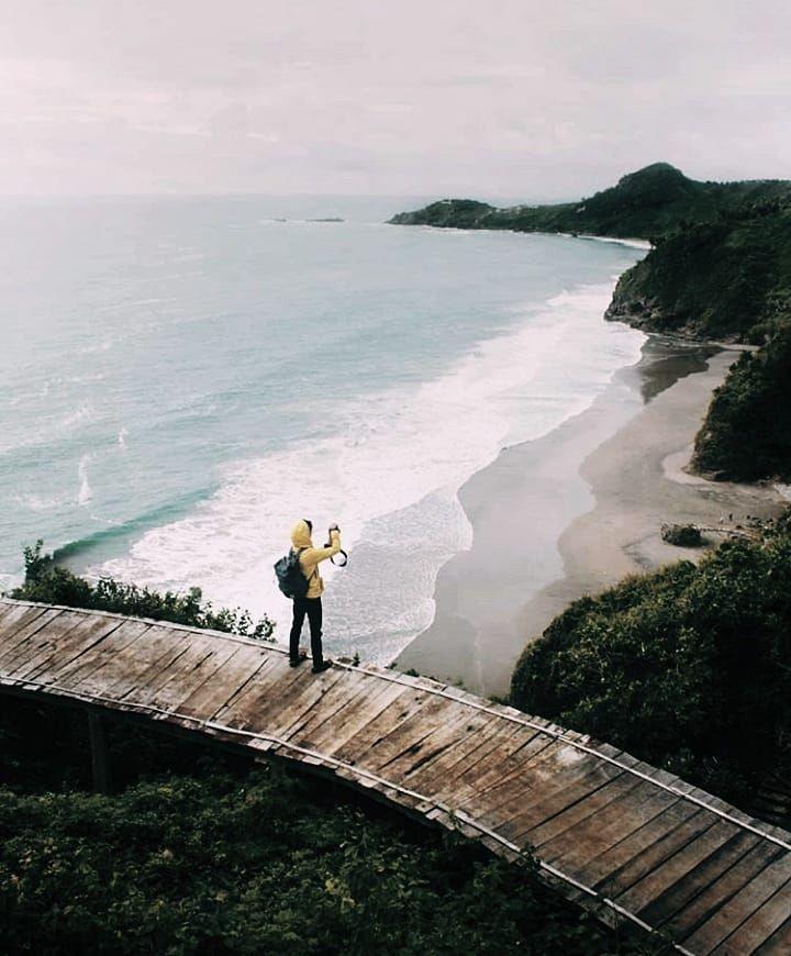 Pantai Gemah Tulungagung: Lokasi, Rute, Jam Buka dan Harga Tiketnya