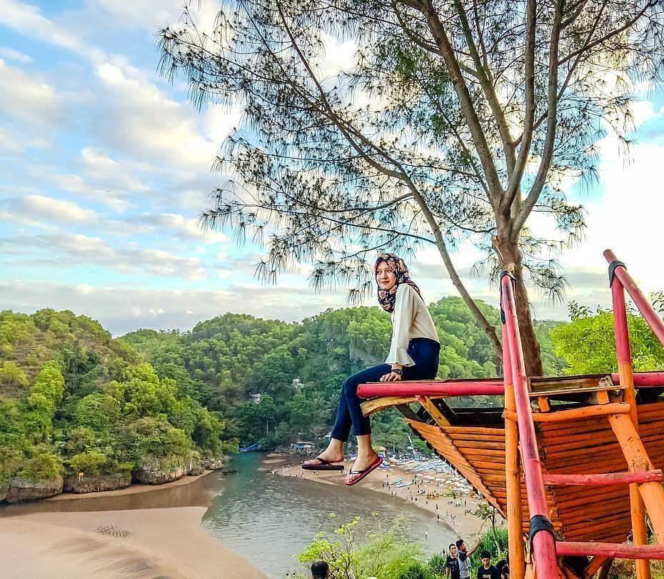 Instagram.com/cyntyadev