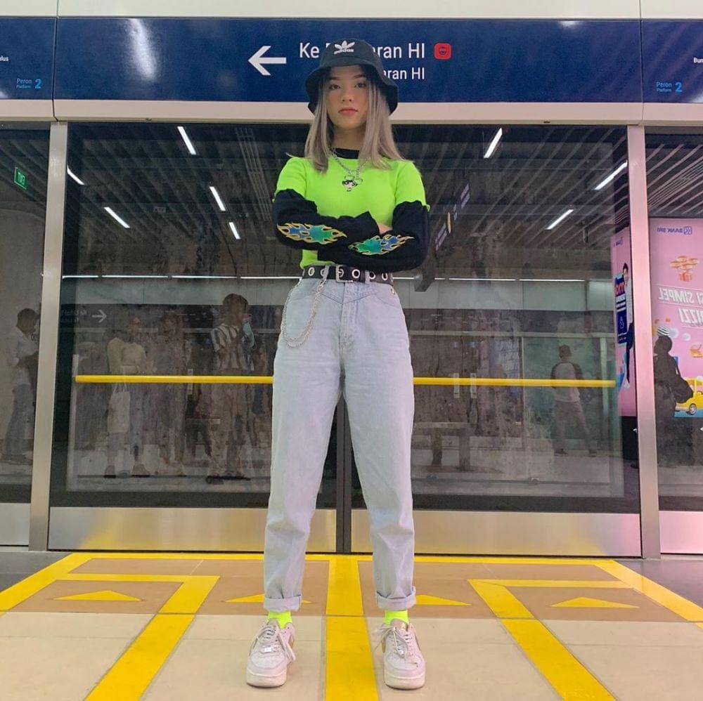 Instagram.com/putriayuzulvanny