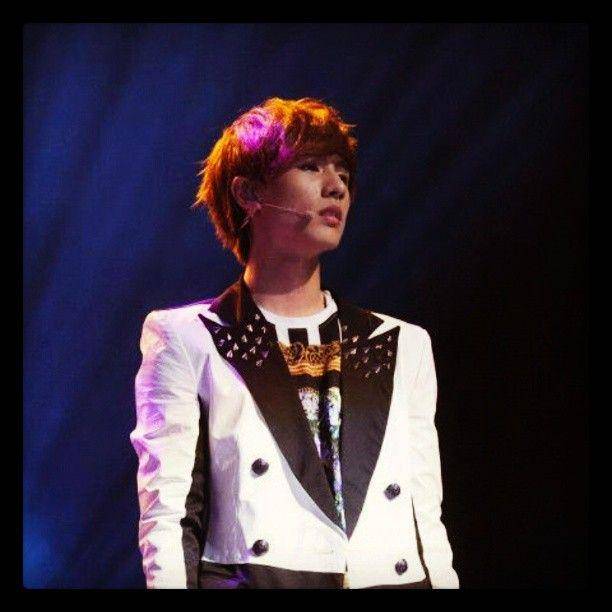 instagram.com/boyfriend_minwoo