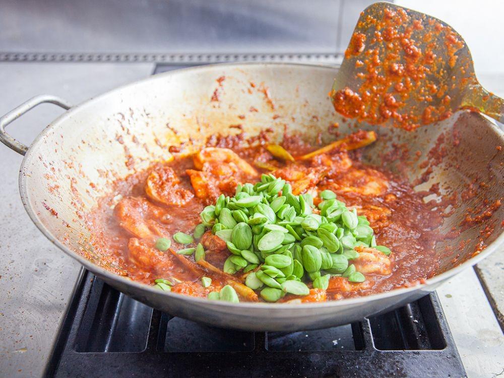 Resep Olahan Petai Tumis Sambal Terasi yang Bikin Nagih