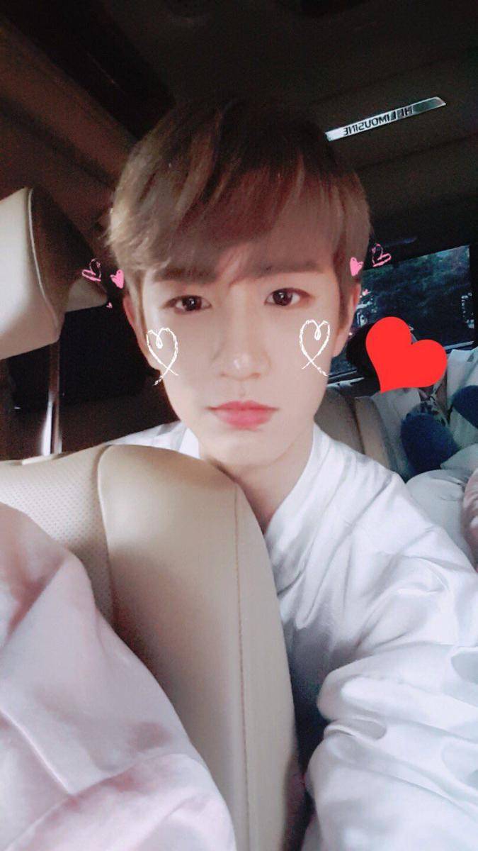 twitter.com/BF MINWOO