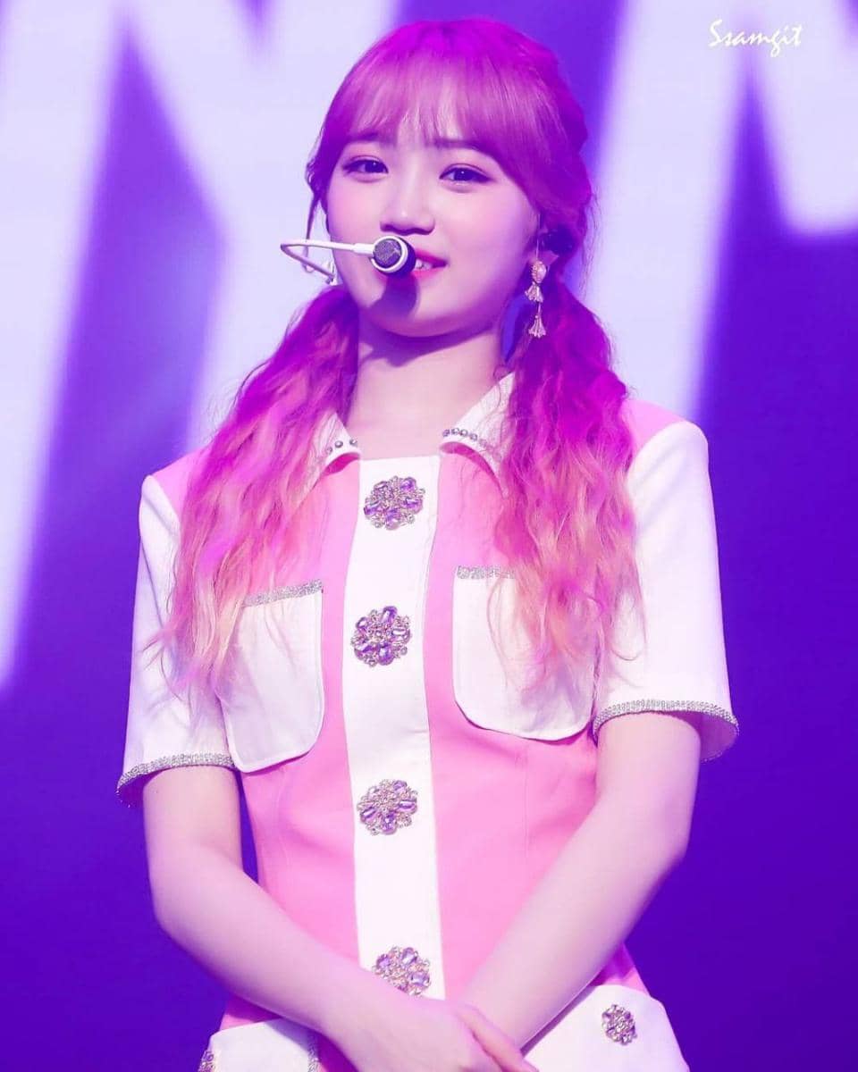 instagram.com/kimchaewon.izone