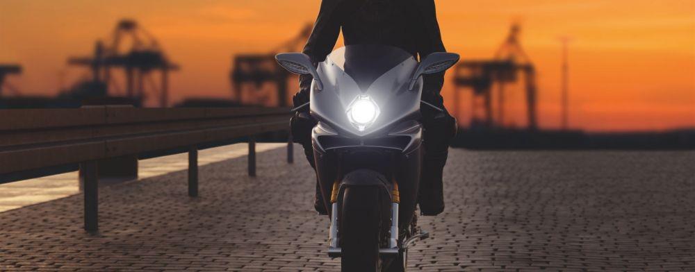 Perhatian 3 Hal Ini Sebelum Ganti Lampu Motor