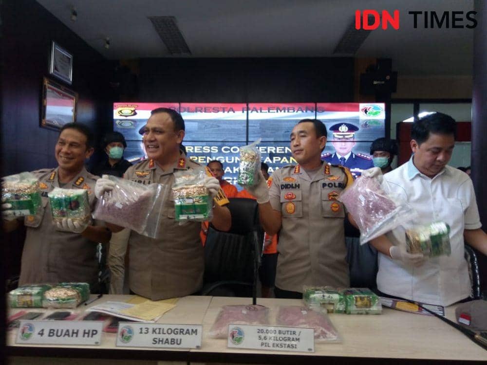 13,7 kg Sabu & 20.000 Ekstasi Asal Malaysia Gagal Edar di Palembang