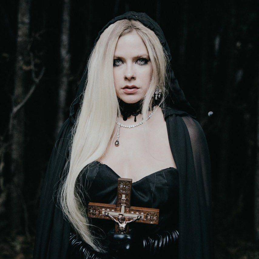 instagram.com/avrillavigne