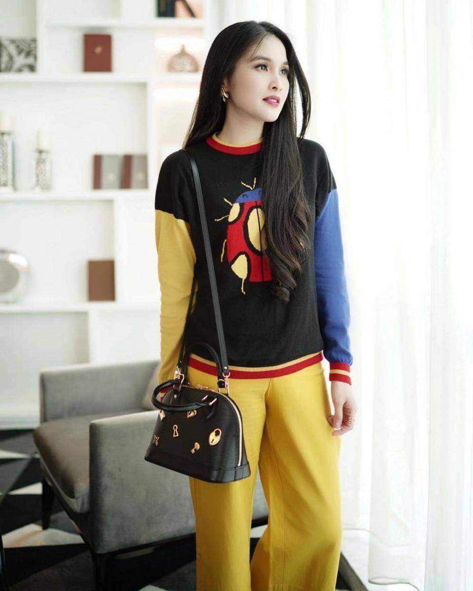 Instagram.com/sandradewi88
