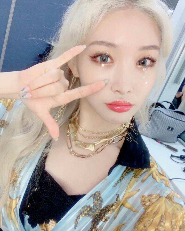 Instagram.com/chungha_official