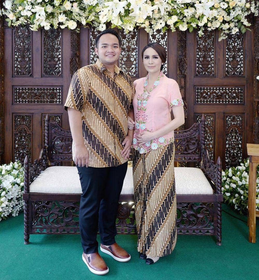 instagram.com/therealmomogeisha