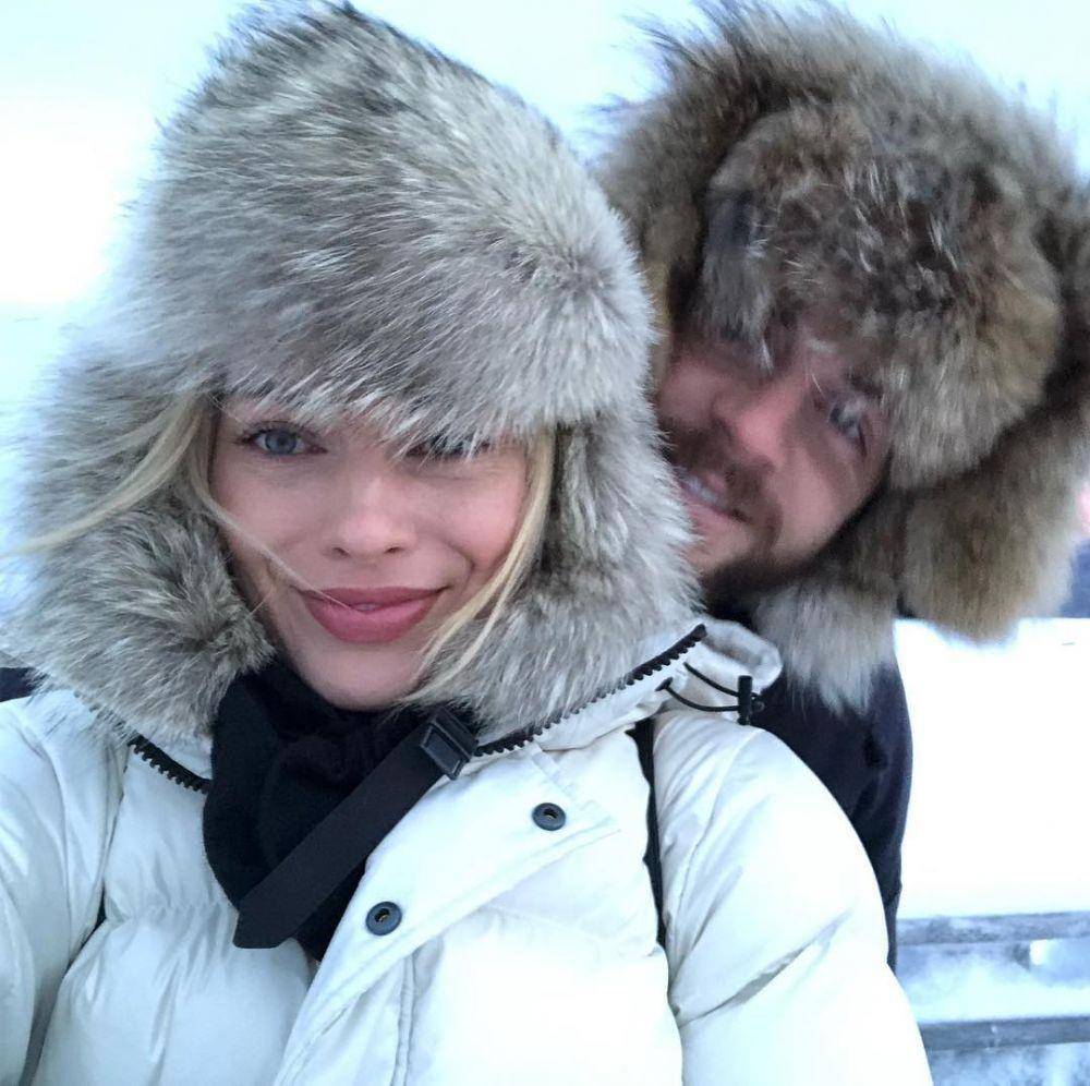 Instagram/margotrobbie