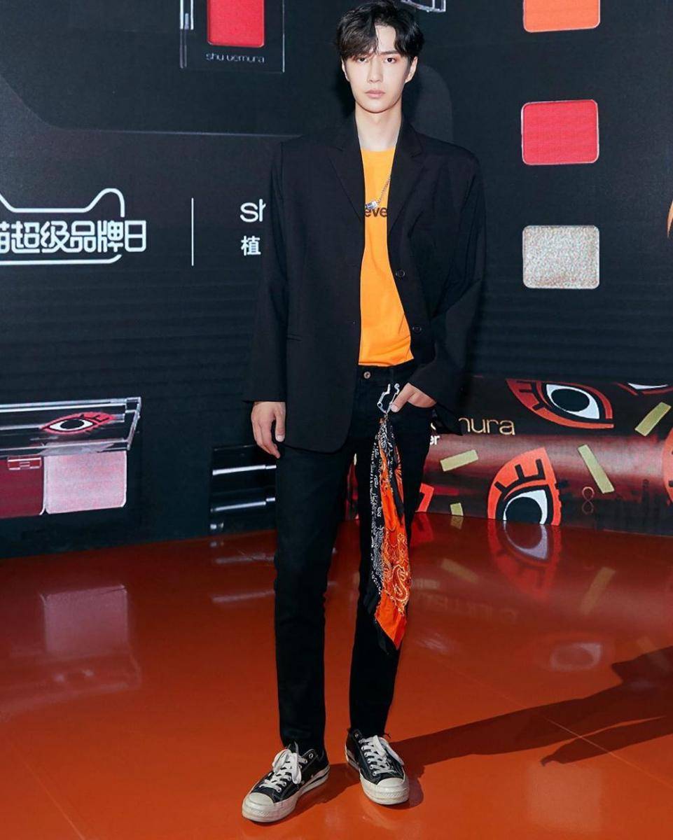 instagram.com/yibo.w_85