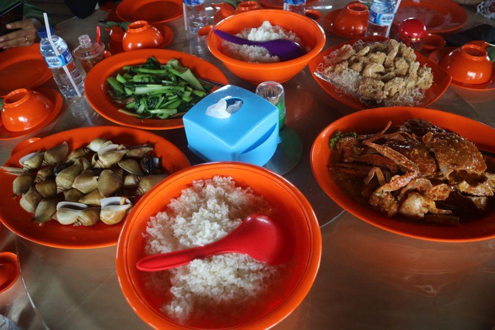6 Rekomendasi Seafood yang Bisa Kamu Cicipi Saat di Kepulauan Riau