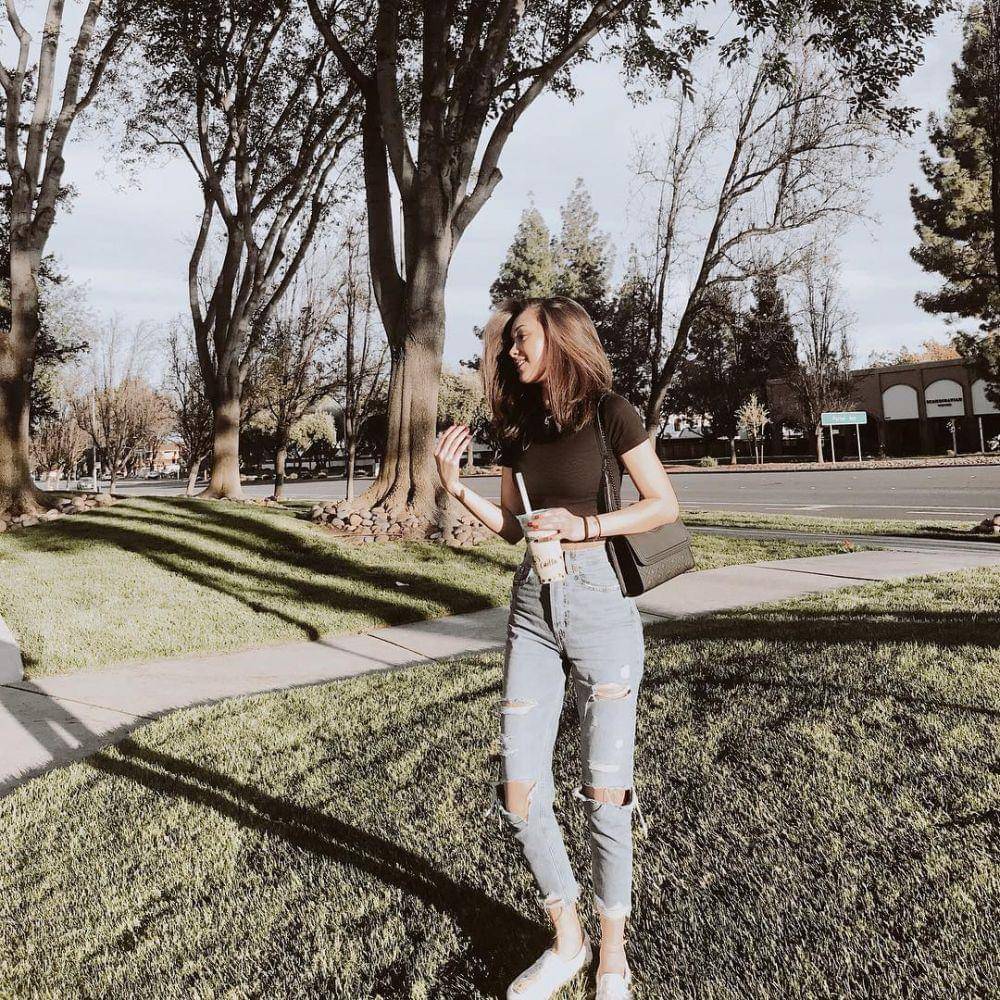 Instagram.com/caitlinhalderman